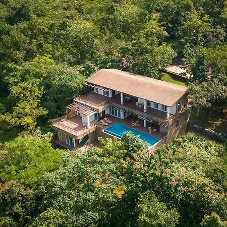 Eden Glade - Khopoli - Mountain-View Villa With Private Pool, Spacious Decks & Indoor Activities 외부 사진