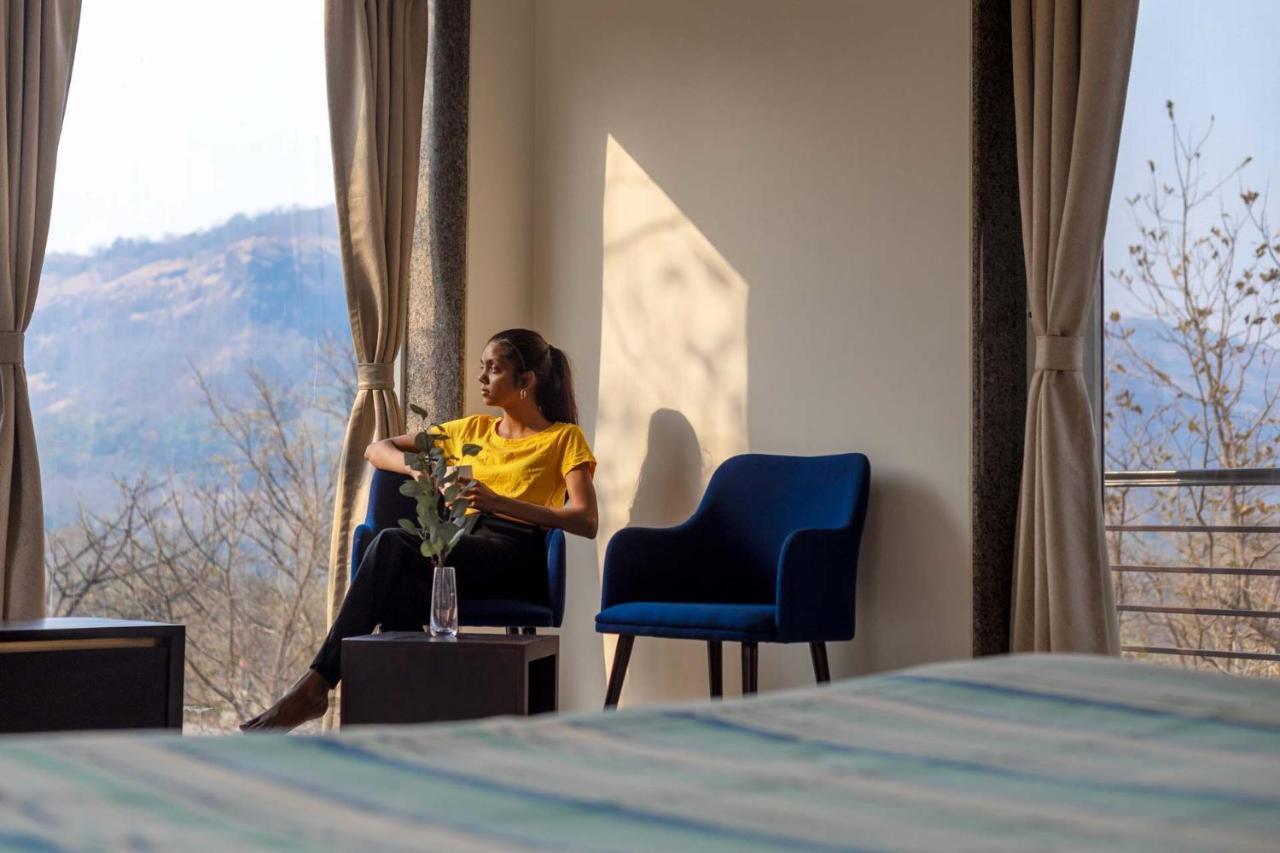 Eden Glade - Khopoli - Mountain-View Villa With Private Pool, Spacious Decks & Indoor Activities 외부 사진