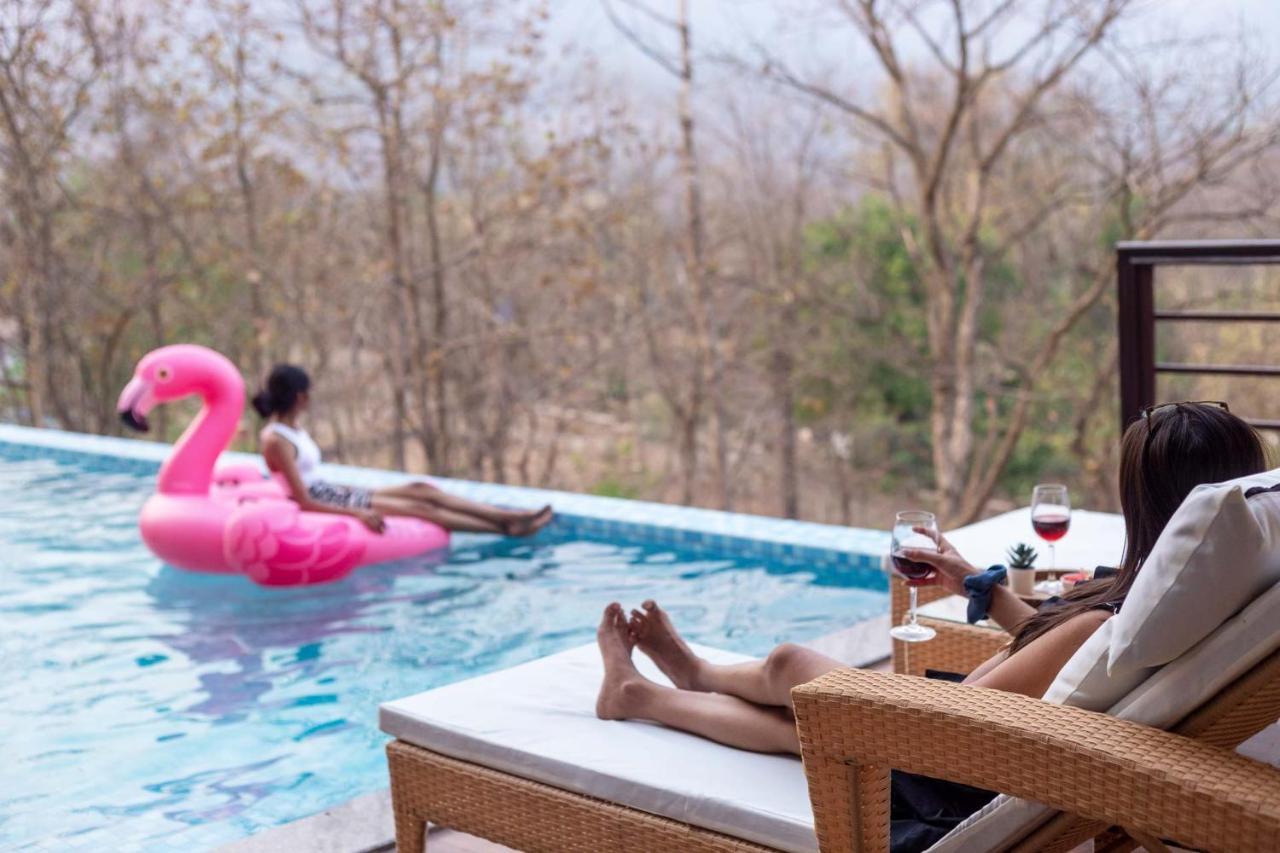 Eden Glade - Khopoli - Mountain-View Villa With Private Pool, Spacious Decks & Indoor Activities 외부 사진